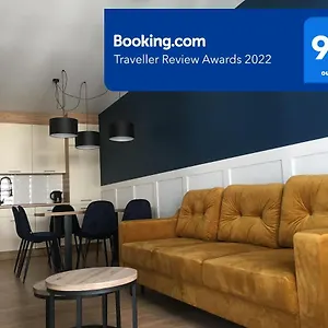 https://krakow-navyblue-luxury-home-office-friendly-apartment-by-mp.krakowhotelspoland.com